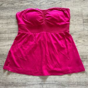 Chic Strapless Fuchsia Top